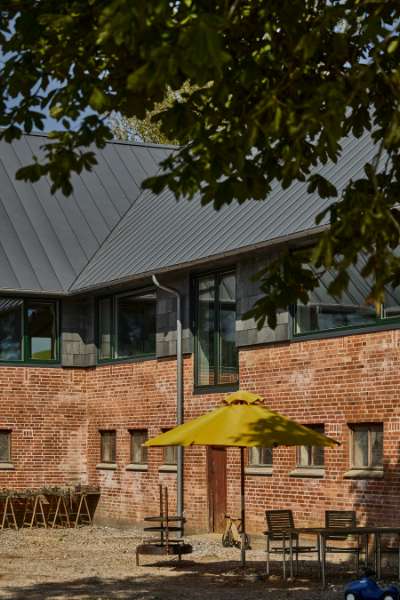 Stahlgedecktes Dach am Ufer des Mossø, Alkenvej 45, 8660 Skanderborg, Dänemark